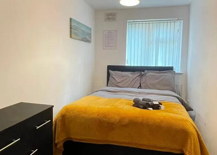 Stylish 2 Bedroom Apartment In Bradford City Center With Free Parking photo